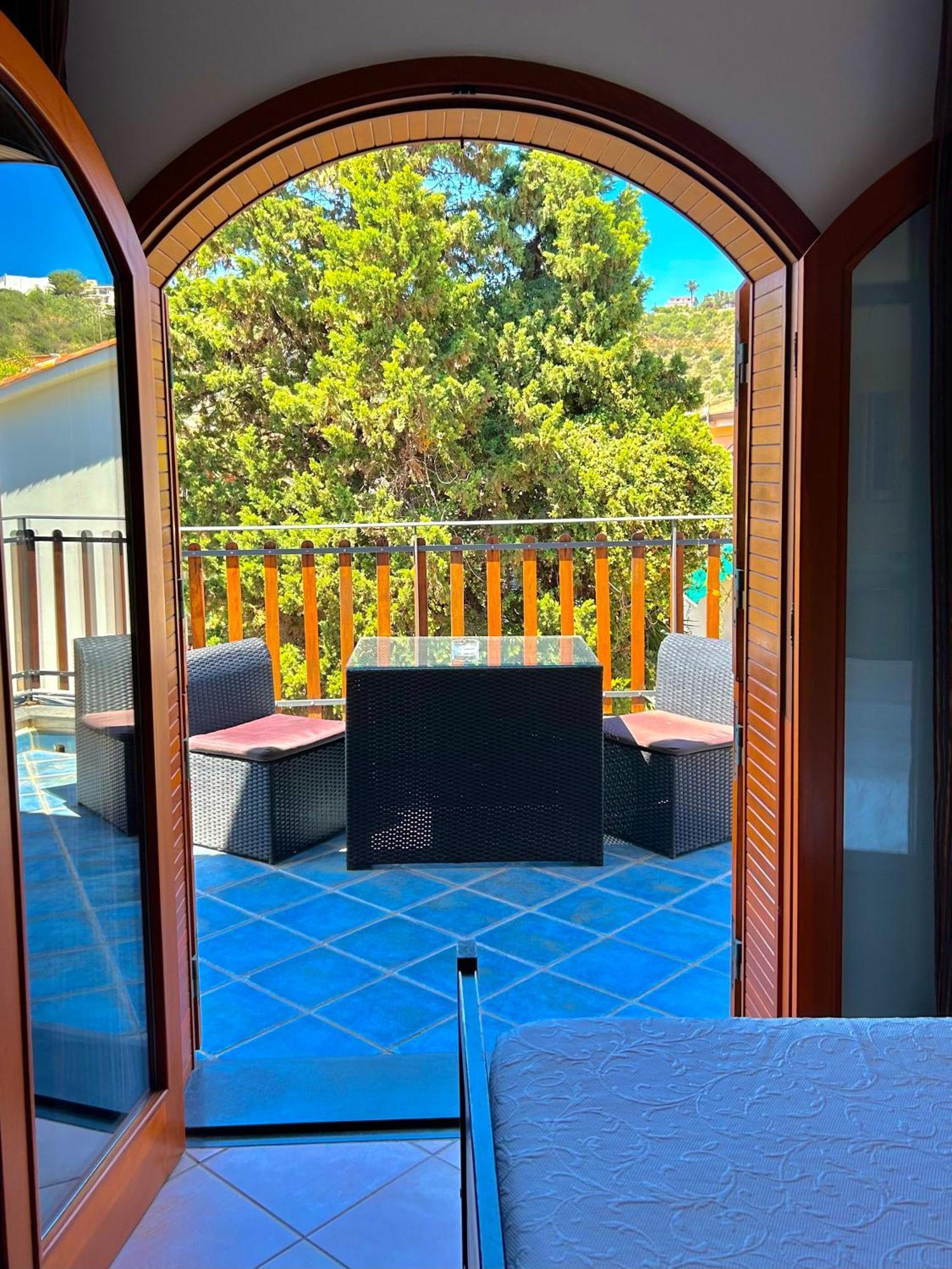 B&B Villa Rodriguez Милаццо Экстерьер фото